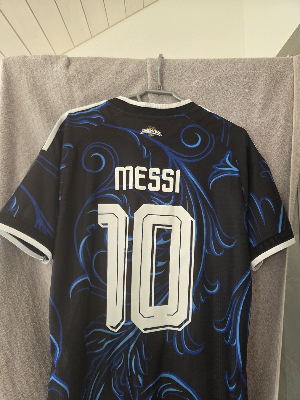 Canottiere & Pantaloni: Messi Trikot Grösse L – Nuovo (secondo la descrizione) da Wila venduto da alee.o3 2