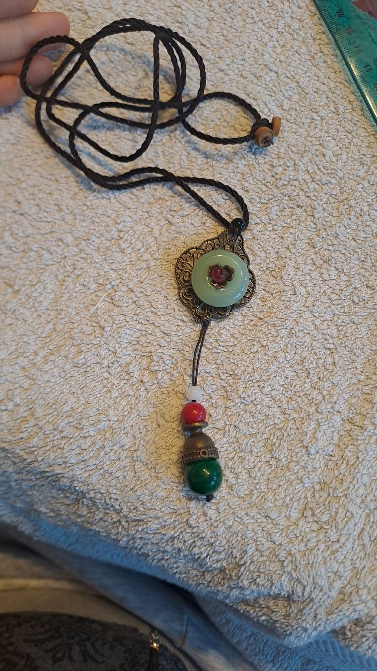 Catenine: collier  longue  pierres naturelles  jade – Usato da Bernex venduto da Dariafr