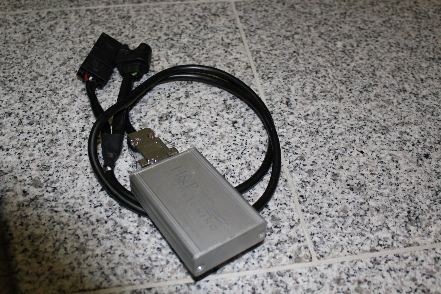 Tutti pezzi di ricambio auto: Für Mercedes V220 Power Box – Usato da Erlenbach ZH venduto da ultraSale