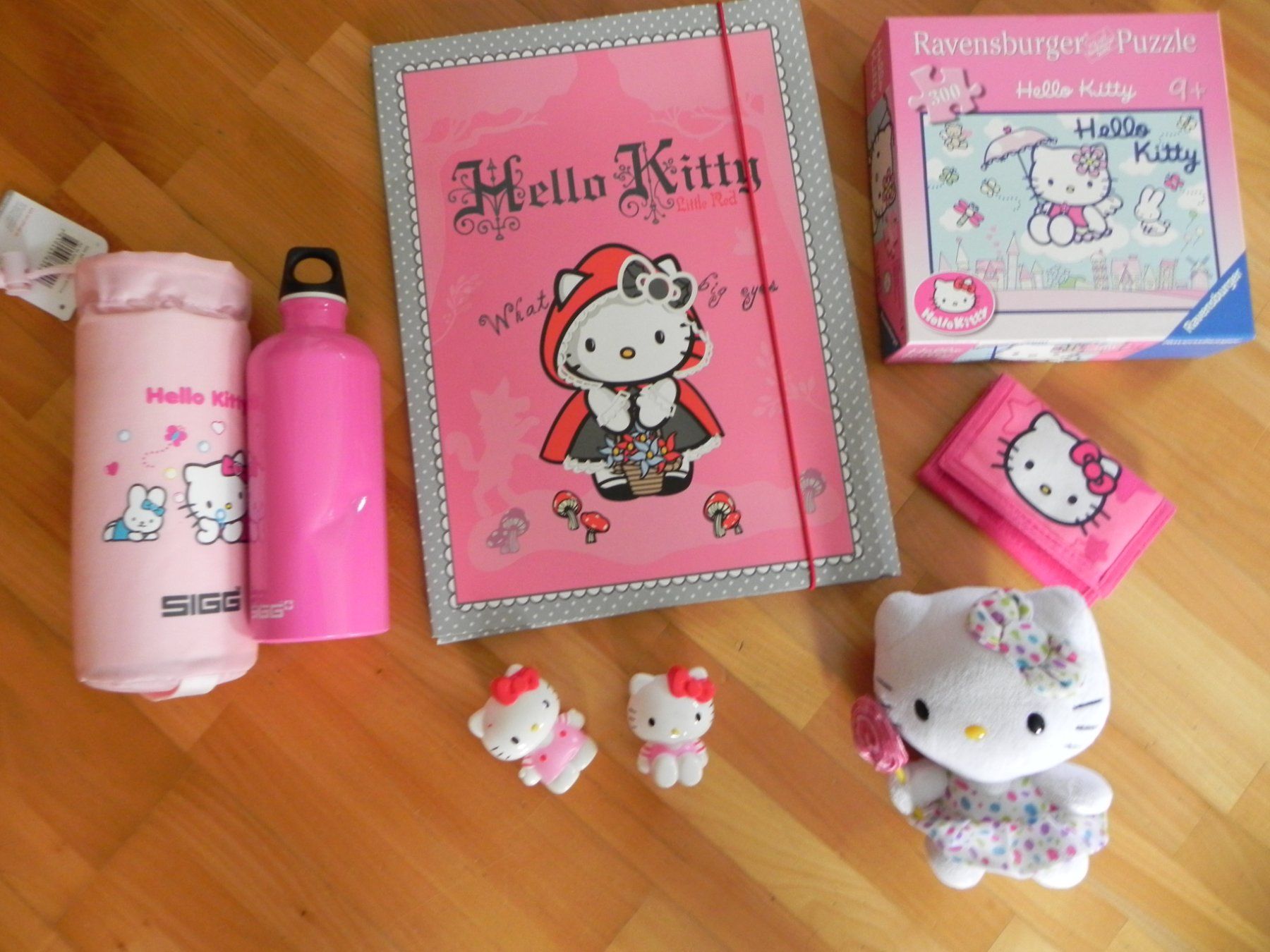 Hello Kitty Giocattoli: Hello Kitty Set Mädchen Puzzle Kuscheltier Flasche – Usato da Stallikon venduto da pcerny16 2