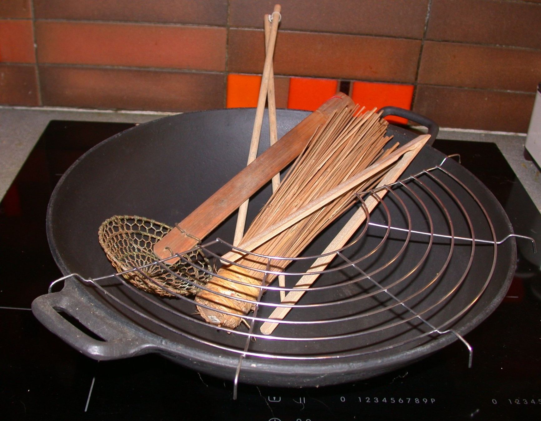 Padelle: WOK Gusseisen 36 cm Durchmesser – Nuovo (secondo la descrizione) da Lengnau AG venduto da imf_s96l