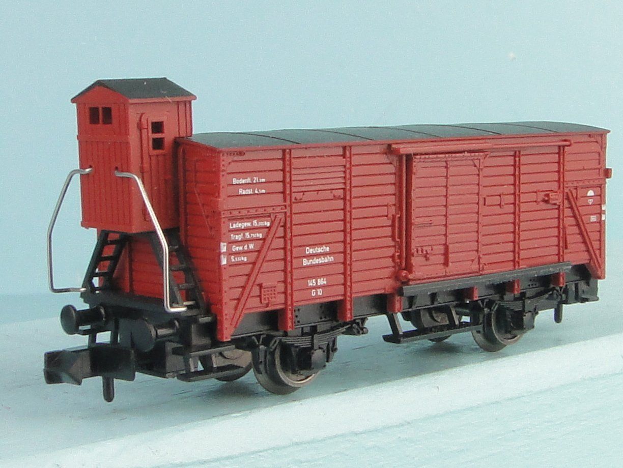 Trix Modellini di ferrovie: Minitrix Spur N DB Güterwagen mit Brenserkabine – Usato da Bülach venduto da Albitrain