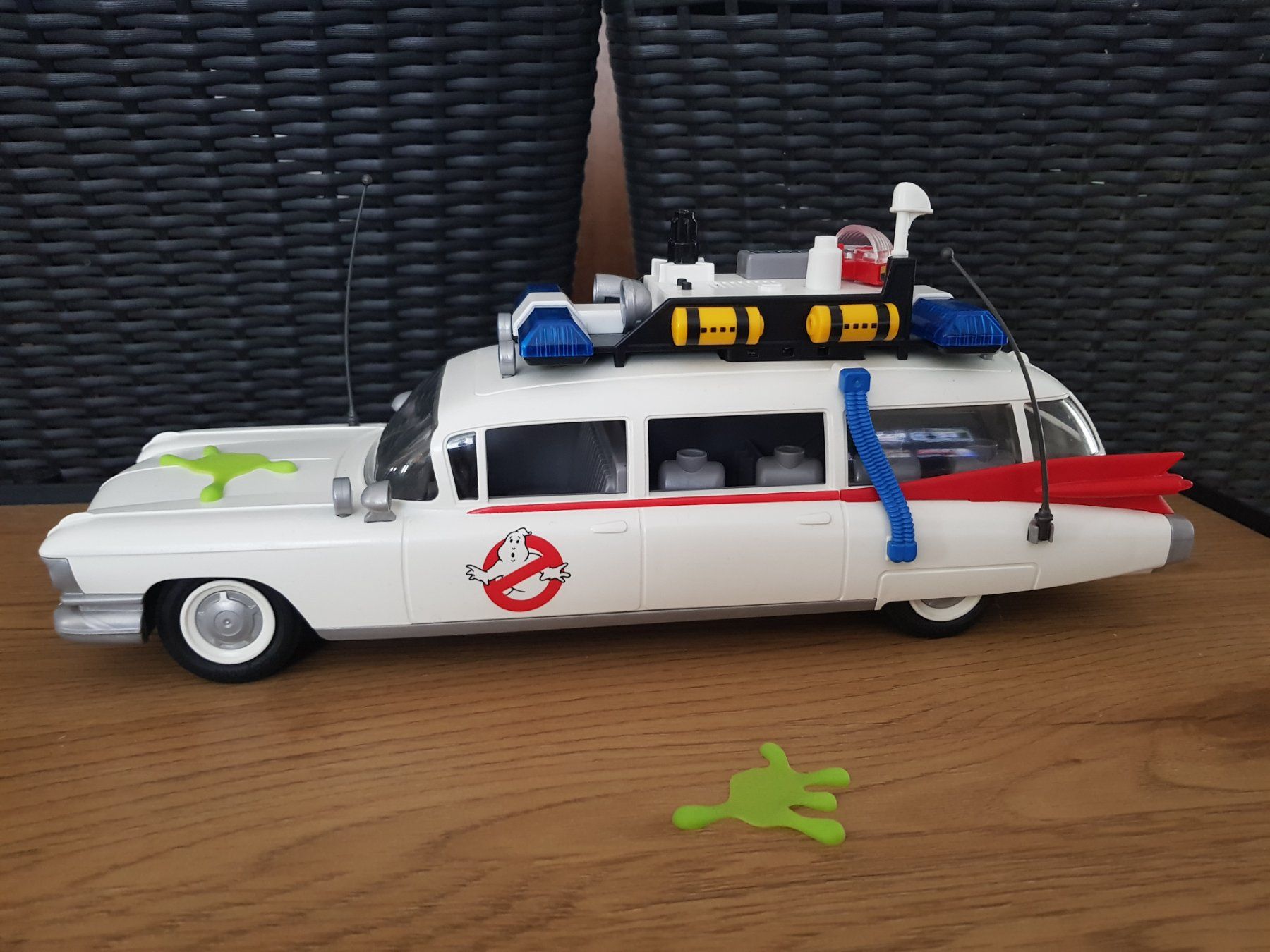 Bücher: Playmobil Ghostbusters Auto Limousine Ecto-1 + Terror Dogs – Gebraucht aus Nürensdorf von  3