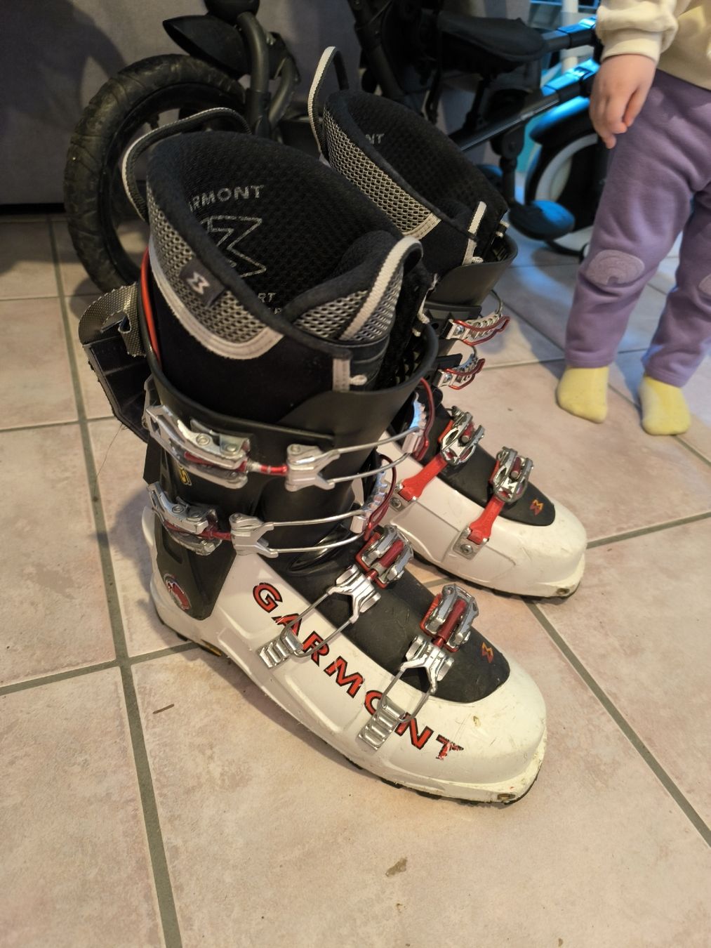 Garmont Scarpe da uomo: chaussure de ski rando – Usato da Muraz (Collombey) venduto da Celine-v81