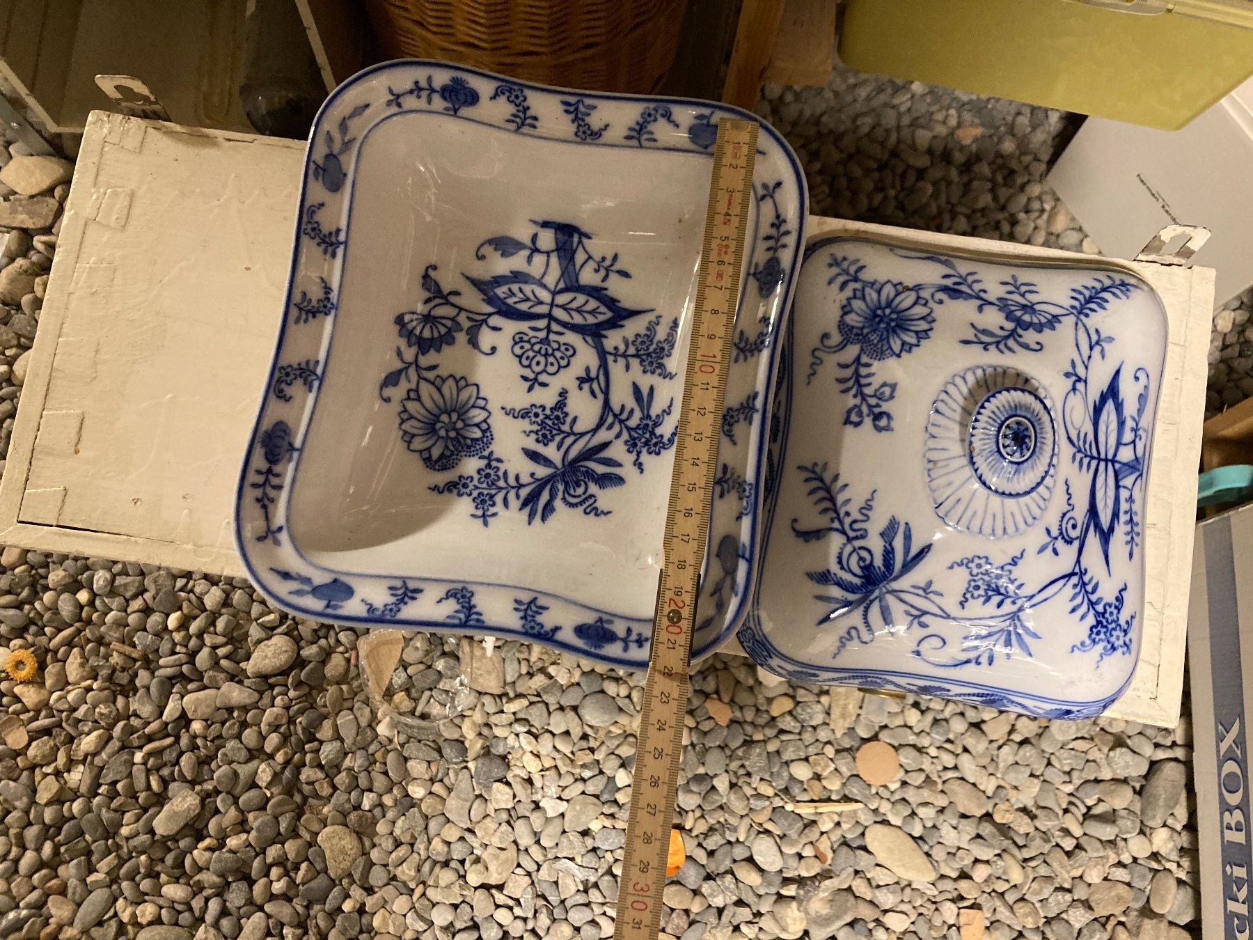 Villeroy & Boch Set di piatti: Zwiebelgeschirr – Usato da Zürich venduto da ursulat01 2