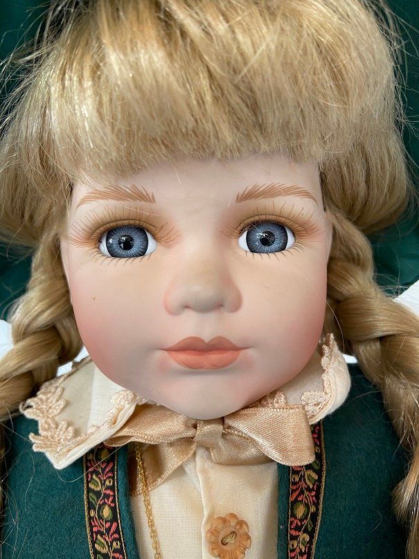 Bambole: Puppe Bygle Germann Doll – Usato da Stüsslingen venduto da Fischermeitli
