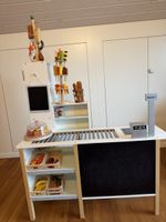 Kaufladen (Musterkind) mit viel Zubehör - Verkäuferliladen