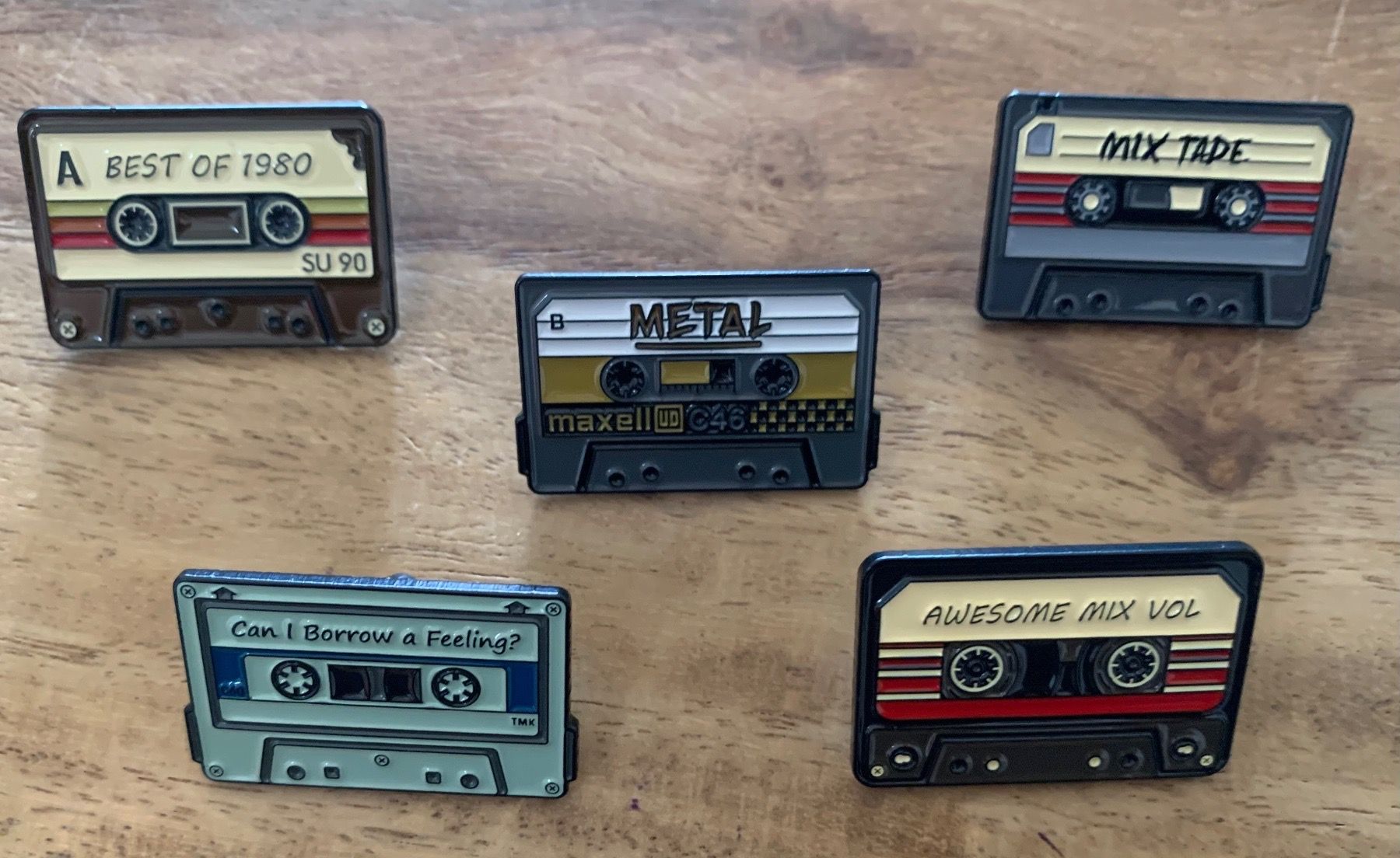 Plaketten & Abzeichen: 5x Retro Pin Kassette Mixtape – Neu und originalverpackt aus Geneve von vane267