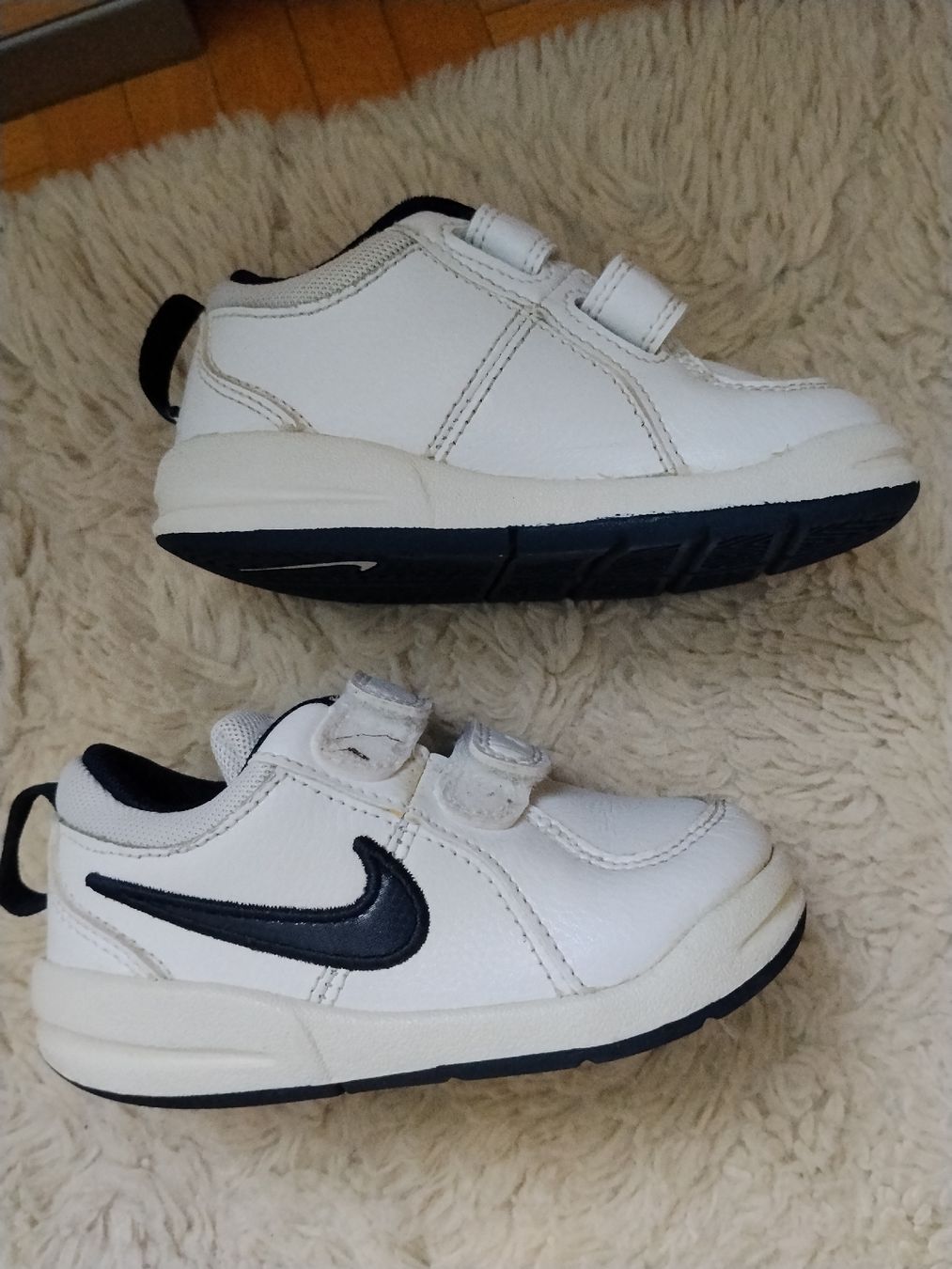 Scarpe per ragazzi: Weisse Kinderschuhe Gr. 22 – Nuovo (secondo la descrizione) da Kloten venduto da Pacanda 2