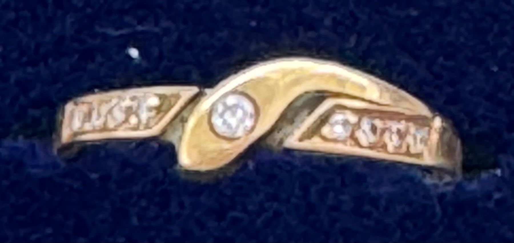 Ringe: 18 Karat 750 Gold Ring mit 9 Diamanten – Gebraucht aus Basel von Kanako 2
