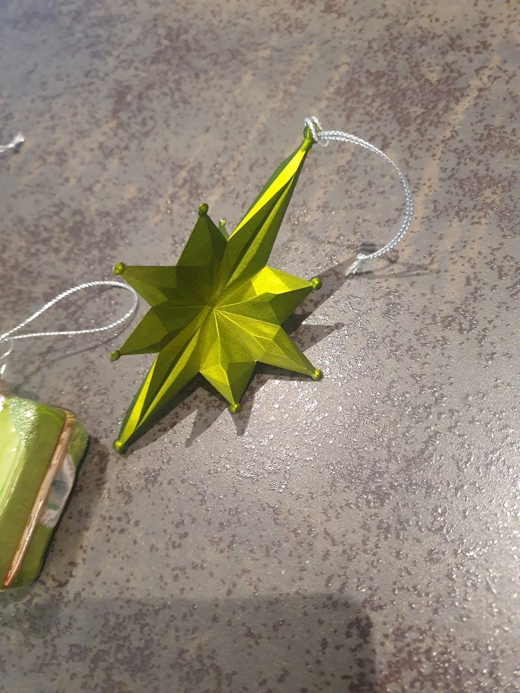 Tutte le decorazioni: 3 Decoarartikel in grün – Usato da Reinach venduto da 3Guggerli 3