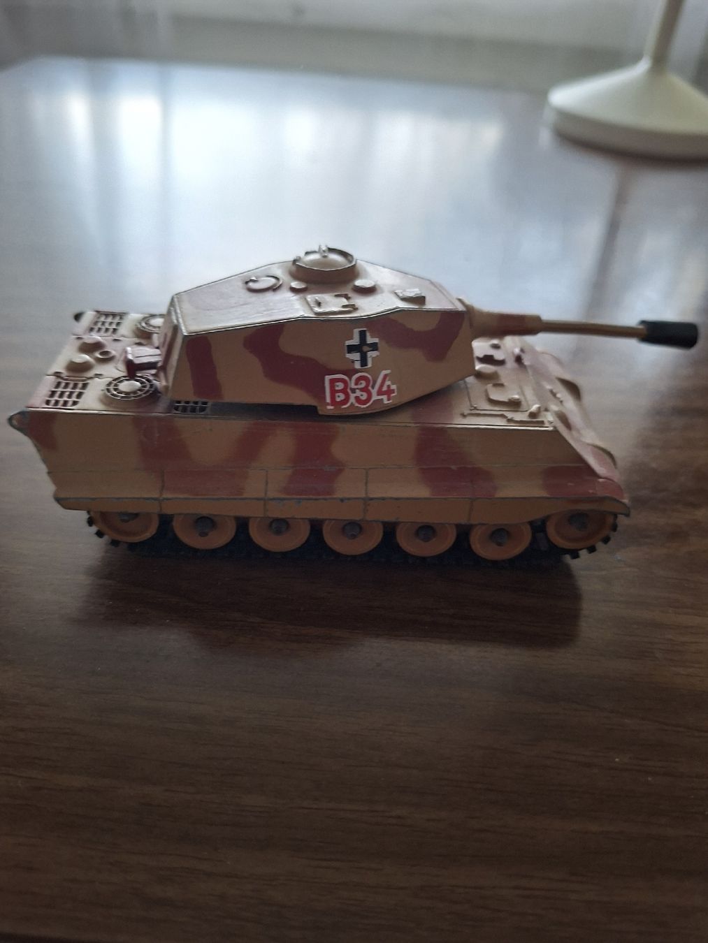 Kit di modellismo & Modellini statici: 2 Panzer Tiger II, Modell, Sammlerstück – Usato da Worb venduto da mabix 3