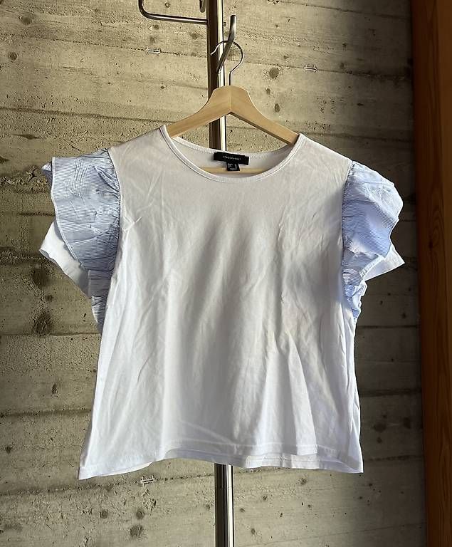 T-shirt: maglietta donna e ragazza – Usato da Gordola venduto da tan_rv2x