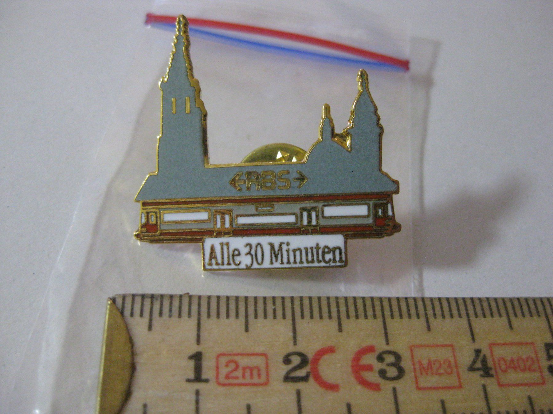 SBB/CFF/FFS Placchette & Badge: Bahn RBS alle 35min – Usato da Münchenbuchsee venduto da neuwertig-gespart 1