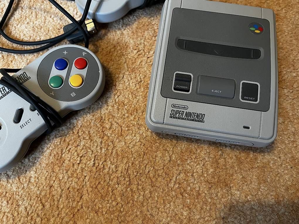 Nintendo Console: Super Nintendo Mini wie neu – Nuovo (secondo la descrizione) da Rapperswil BE venduto da blackwaterswiss 1