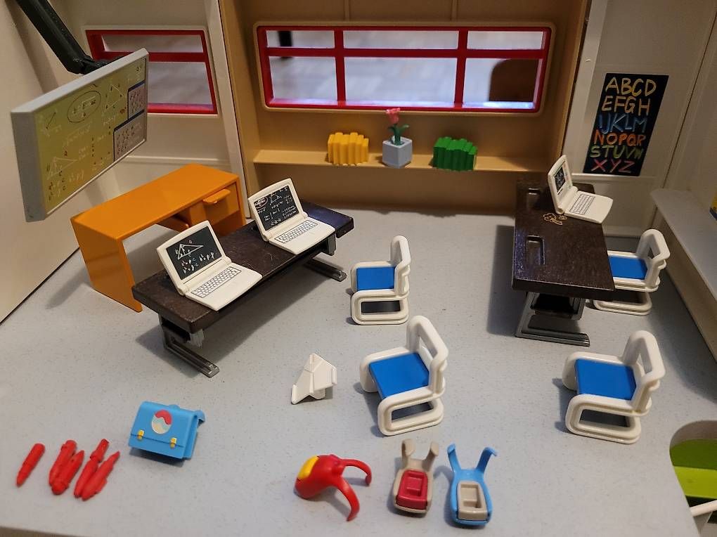 Giocattoli: Playmobil Schulhaus – Usato da Basel venduto da judith613 2
