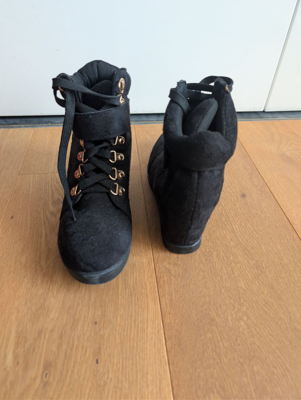 New Look Scarpe da donna: Keilabsatz Schuhe – Nuovo (secondo la descrizione) da Fideris venduto da Miri.fa 1