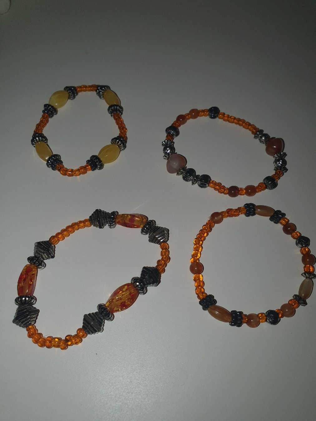 Bracciali & Braccialetti: 4er Set🧡Orange Herbst Armbänder – Usato da Moosseedorf venduto da Sonnenschein.. 1