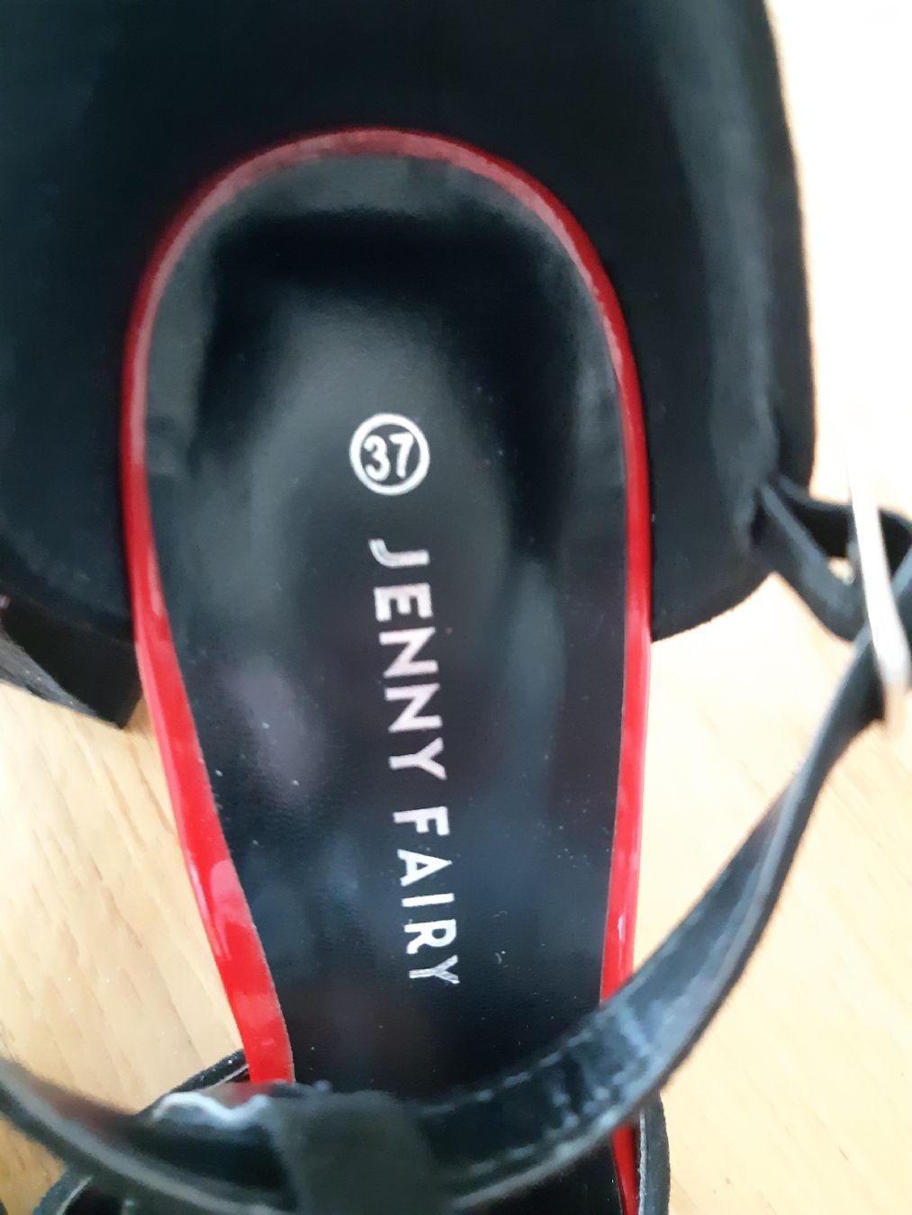 Scarpe da donna: Sommerschuhe / Sandalen – Usato da Rotkreuz venduto da PrelovedPicks 6
