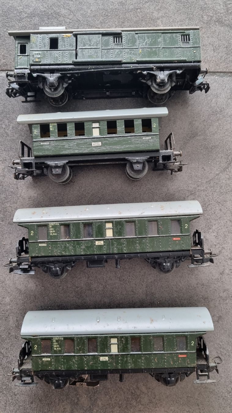Märklin Modellini di ferrovie: Märklin Wagenset Donnerbüchse – Usato da Cugnasco venduto da FuoriTutto