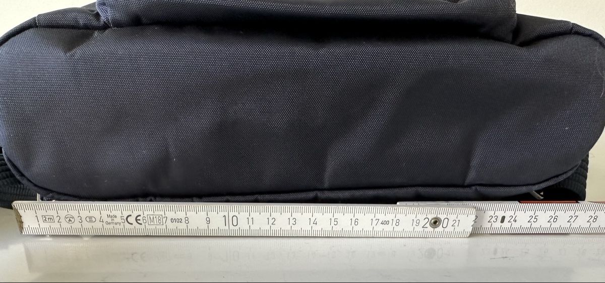 Bogner Zaini: BOGNER Backpack dark like new good condition 30cm – Nuovo (secondo la descrizione) da Basel venduto da petunia08 4