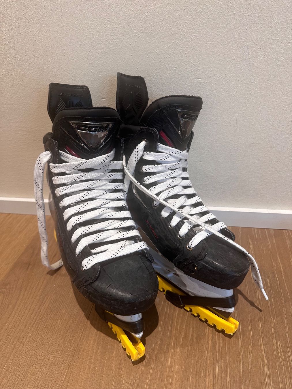 Ccm Schlittschuhe: Eishockeyschlittschuhe CCM Jetspeed FT6 Pro gebraucht – Gebraucht aus Küsnacht ZH von mos_25pb 2