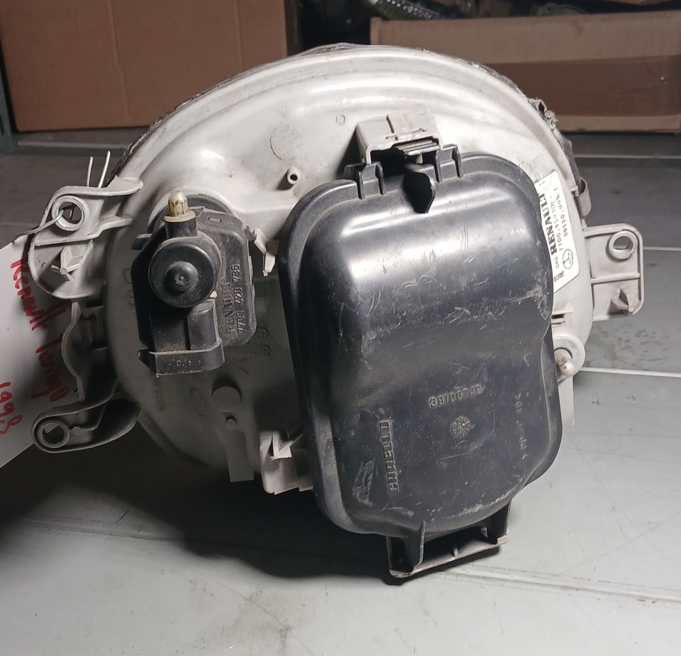 Fari: Phare gauche Renault Twingo – Usato da la heutte venduto da Auto-stock 1