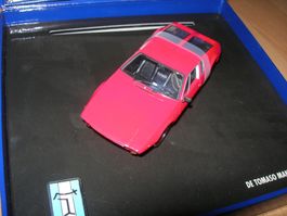 De Tomaso Mangusta 1969 rot  * Minichamps 143