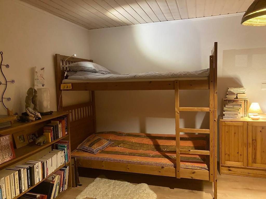 Betten: LLit superposé en bois massif  2 lits simples – Gebraucht aus Lausanne von nik_85z2 2