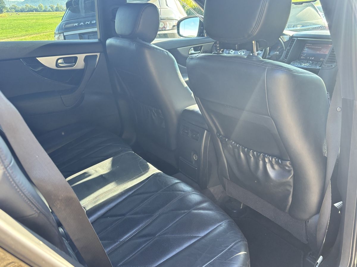 Infiniti Automobili: INFINITI FX30d S AWD Automatic – Usato da Menznau venduto da adi0601 6