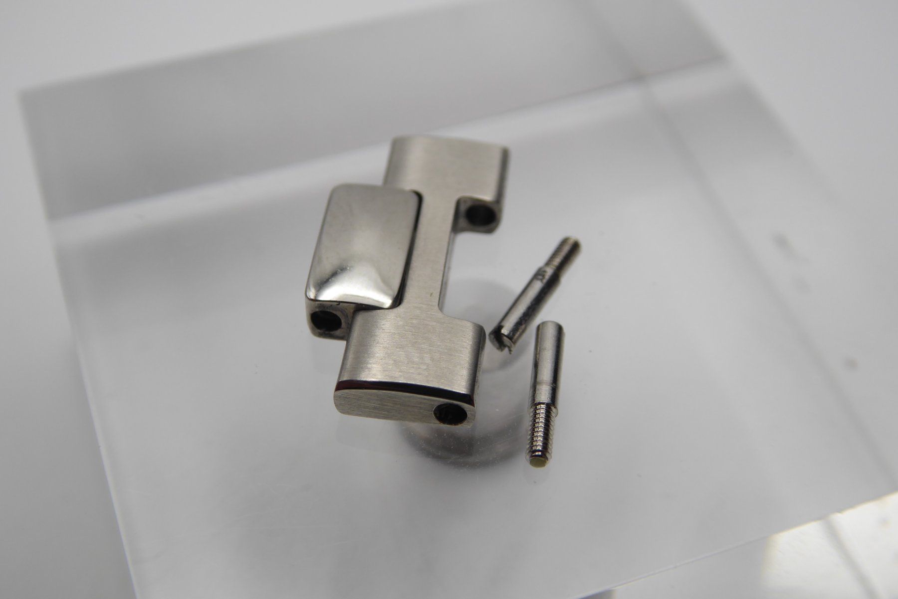 Patek Philippe Orologi: Patek Philippe Nautilus link screw 17mm – Usato da Geneve venduto da adr_xk6n
