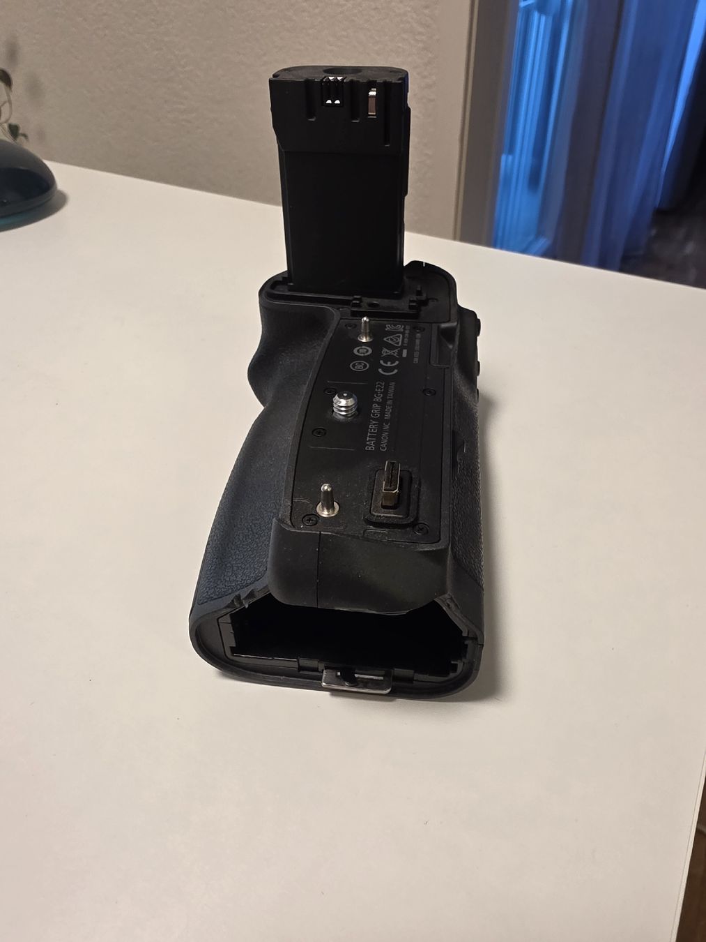 Canon Fotocamera: Canon BG-E22 Batteriegriff - ohne schublade – Usato da Affoltern am Albis venduto da Piten707 2