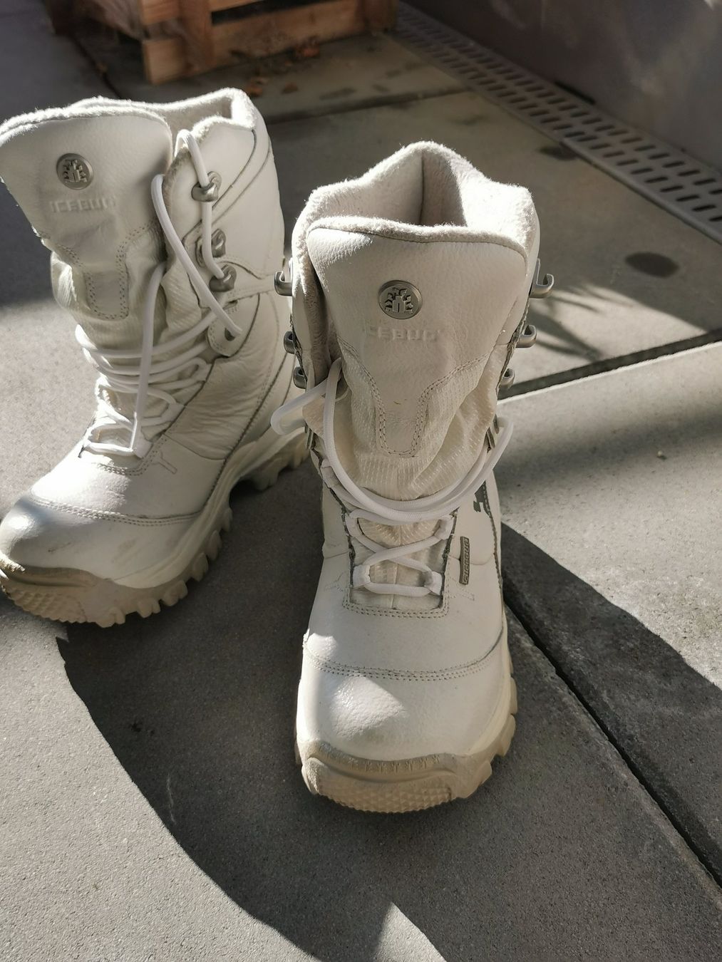 Scarpe da donna: Winterstiefel - aus Sportgeschäft – Nuovo (secondo la descrizione) da Maienfeld venduto da Tino022