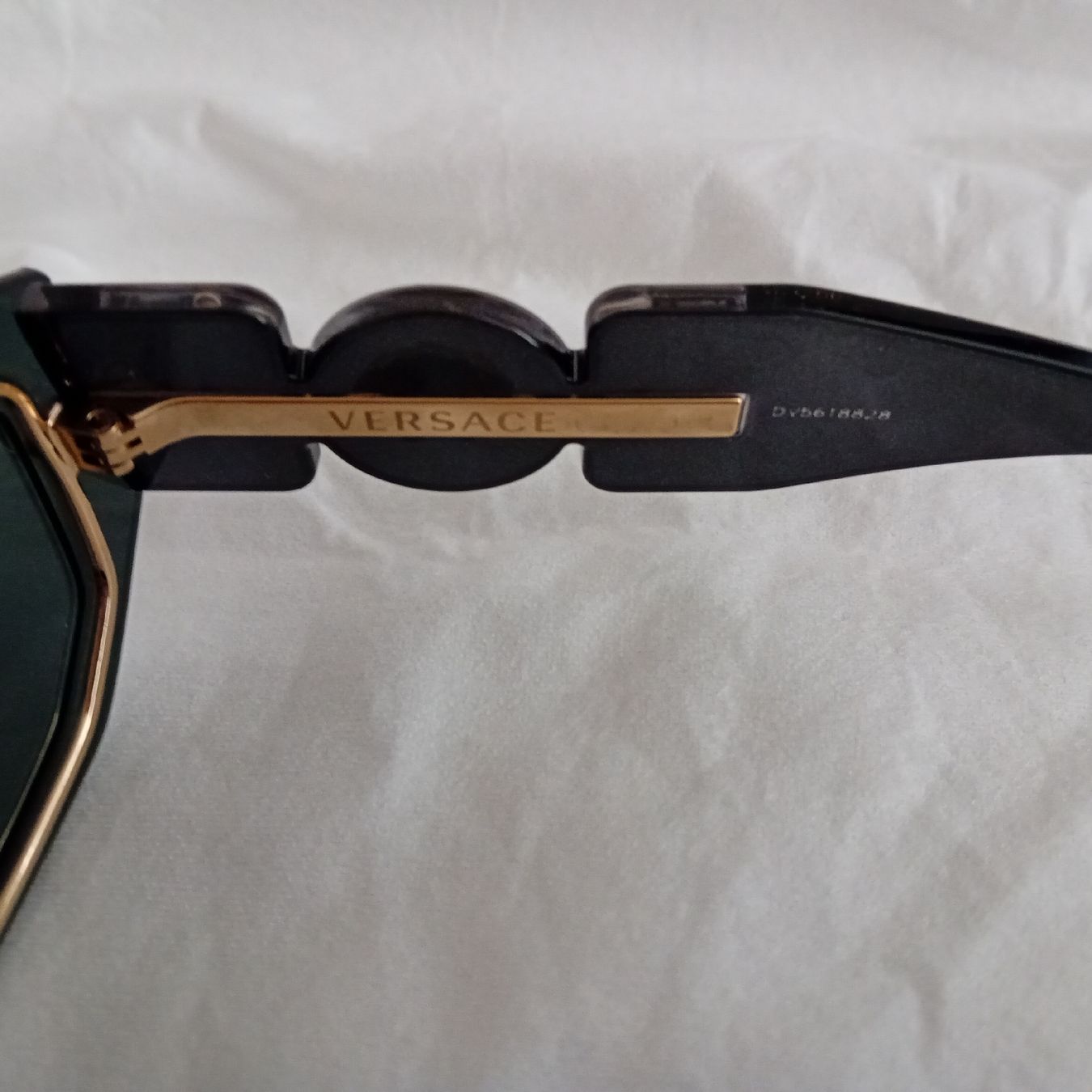 Versace Brillen & Gläser: Versace Damen Sonnenbrille  – Gebraucht aus Oberhasli von sta_76xr 2
