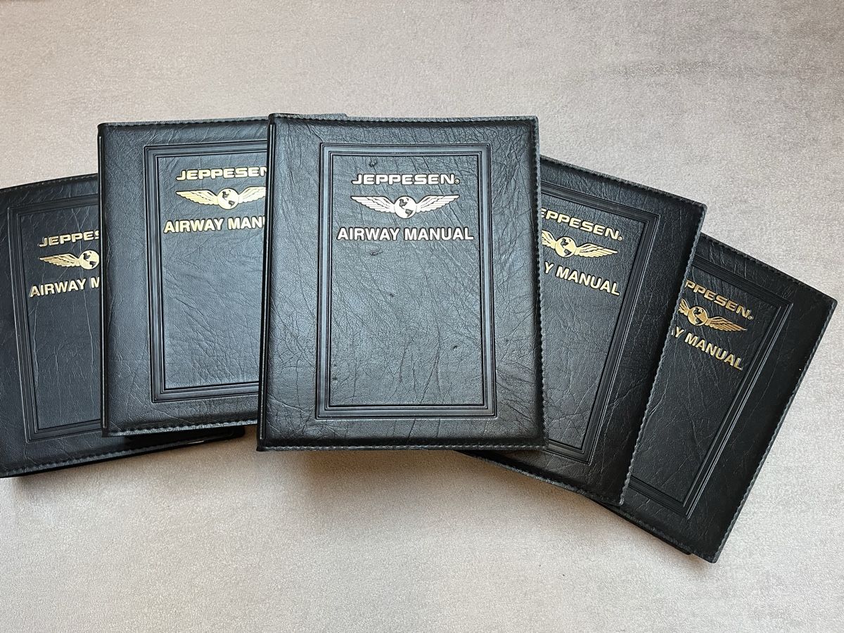 Libri: Jeppesen Flugkartensammlung – Usato da Arbon venduto da luk_h2cc