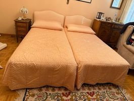 Double lit avec sommiers et matelas