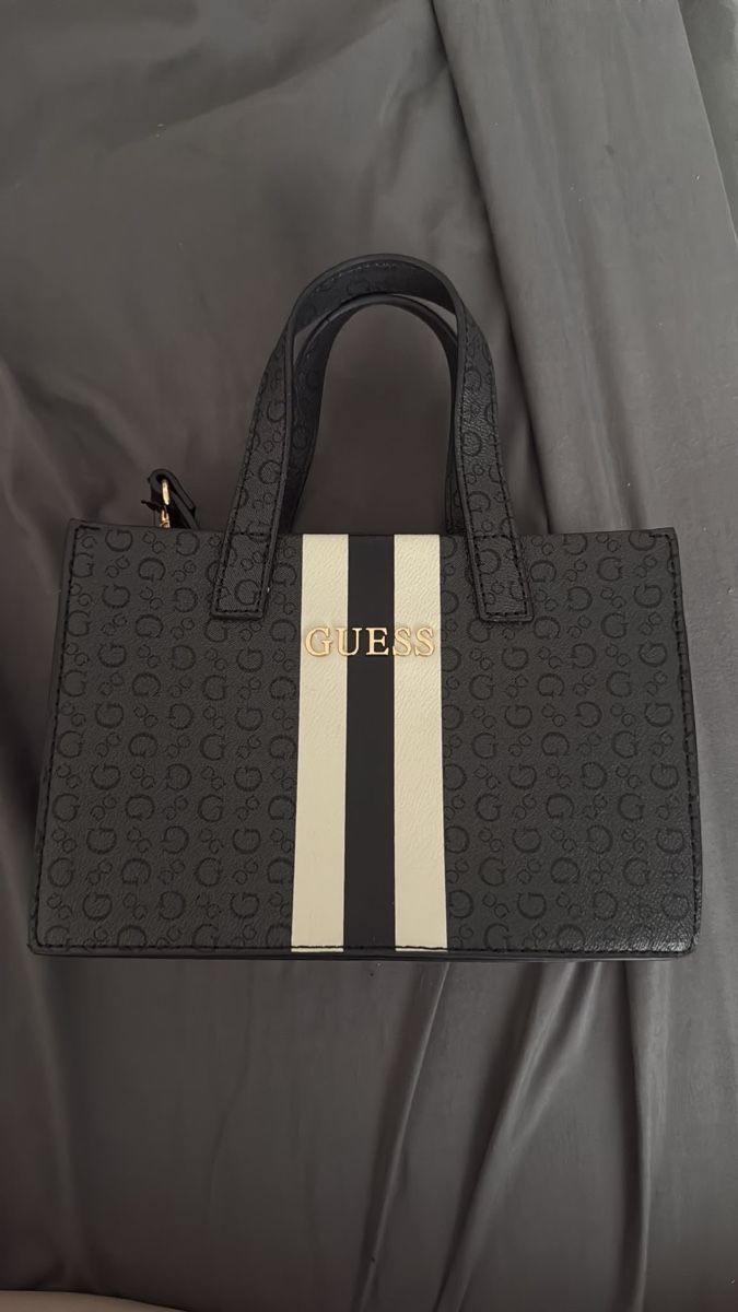 Guess Taschen für Damen: Guess Handtasche schwarz – Neu (gemäss Beschreibung) aus Wikon von jessi_35