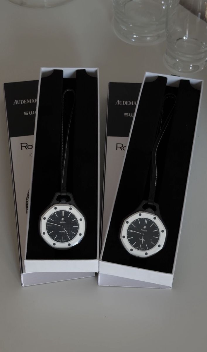 Swatch Orologi: Audemars Piguet x Swatch watch – Nuovo e nell'imballaggio originale da Paradiso venduto da viorea