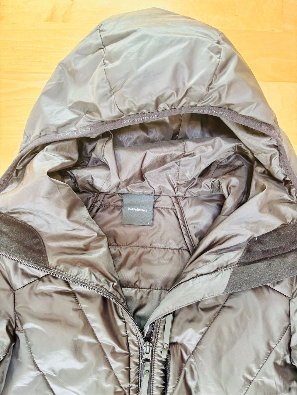 Peak Performance Jacken: Peak Performance Isolationsjacke schwarz Gr. S – Gebraucht aus Ennetbürgen von Evelyne_G 2