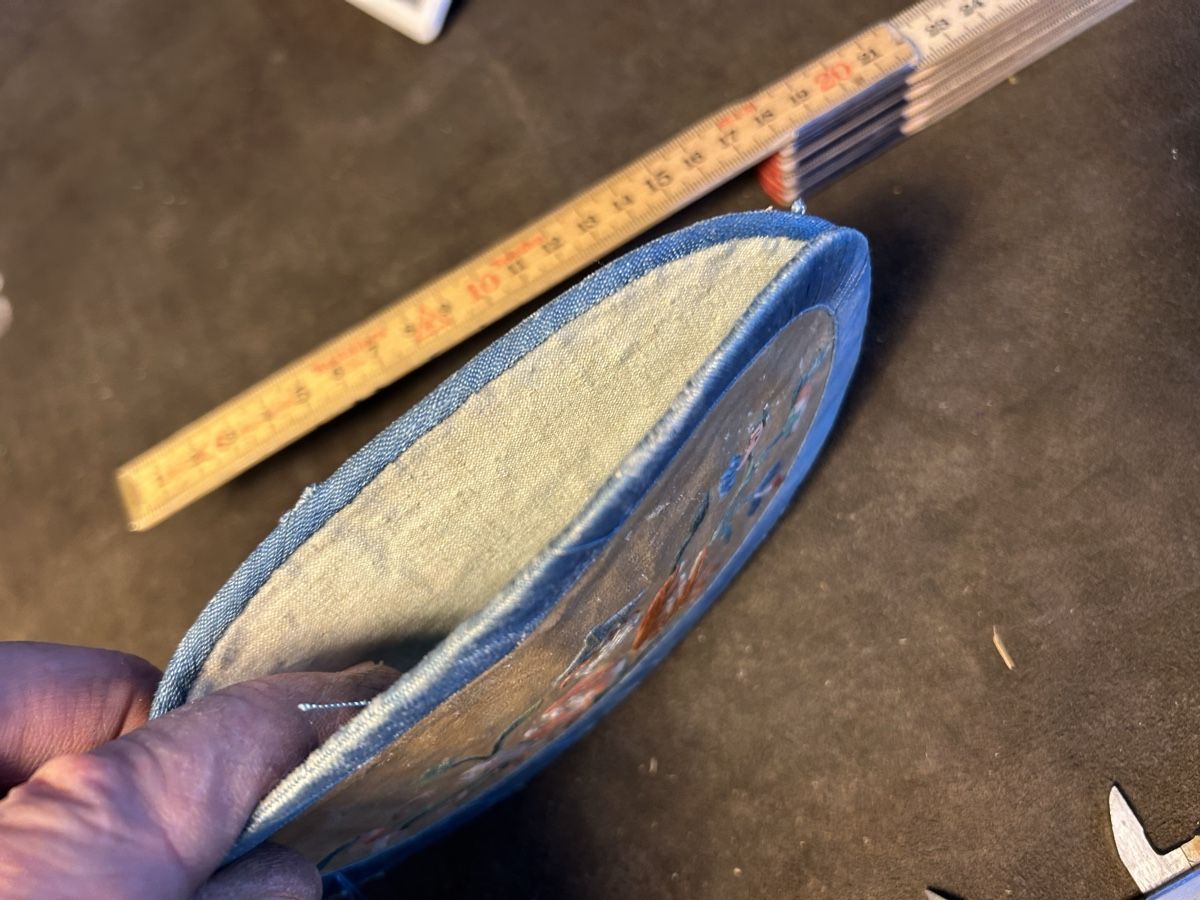Tutte le decorazioni: ANTIKE TEXTIL – Usato da Bottmingen venduto da Surubi 3