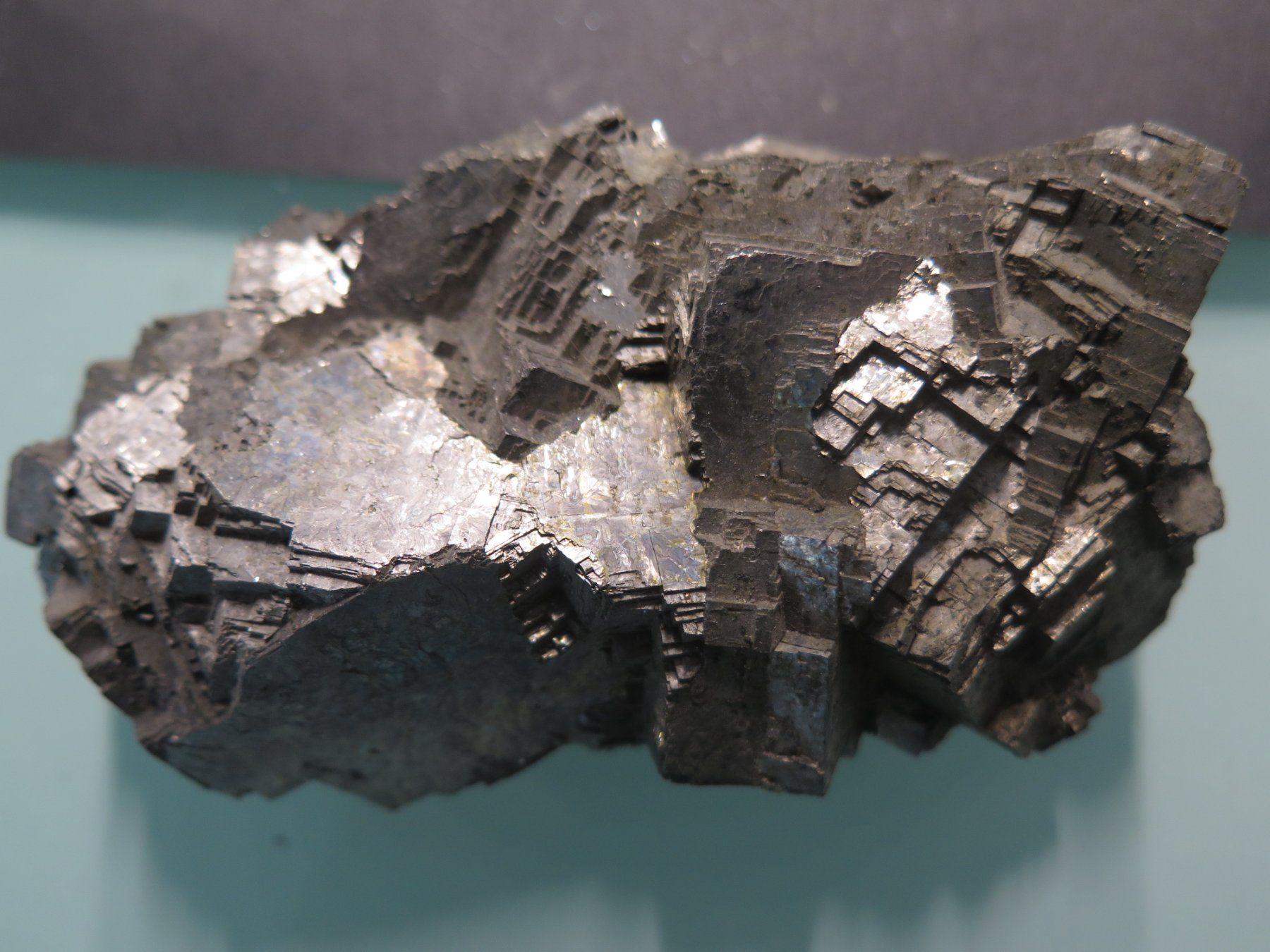 Minerali & Pietre curative: Ferro Vanadium von Duisburg ca. 724 gr. – Usato da Schaffhausen venduto da Yamakana51L8736OQ8 5