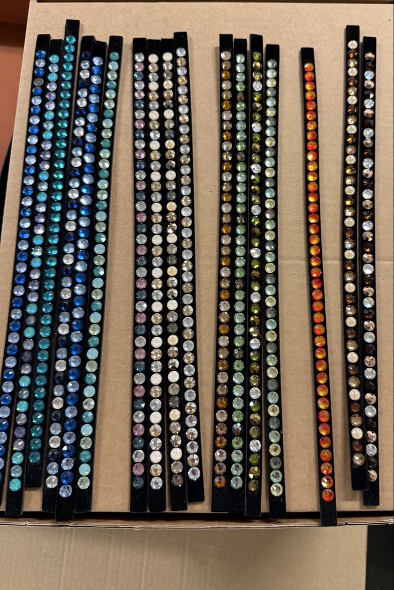 Briglie & Cavezze: Magic Tack Inlay alte Version 45 – Nuovo (secondo la descrizione) da Binningen venduto da cheeky14 1