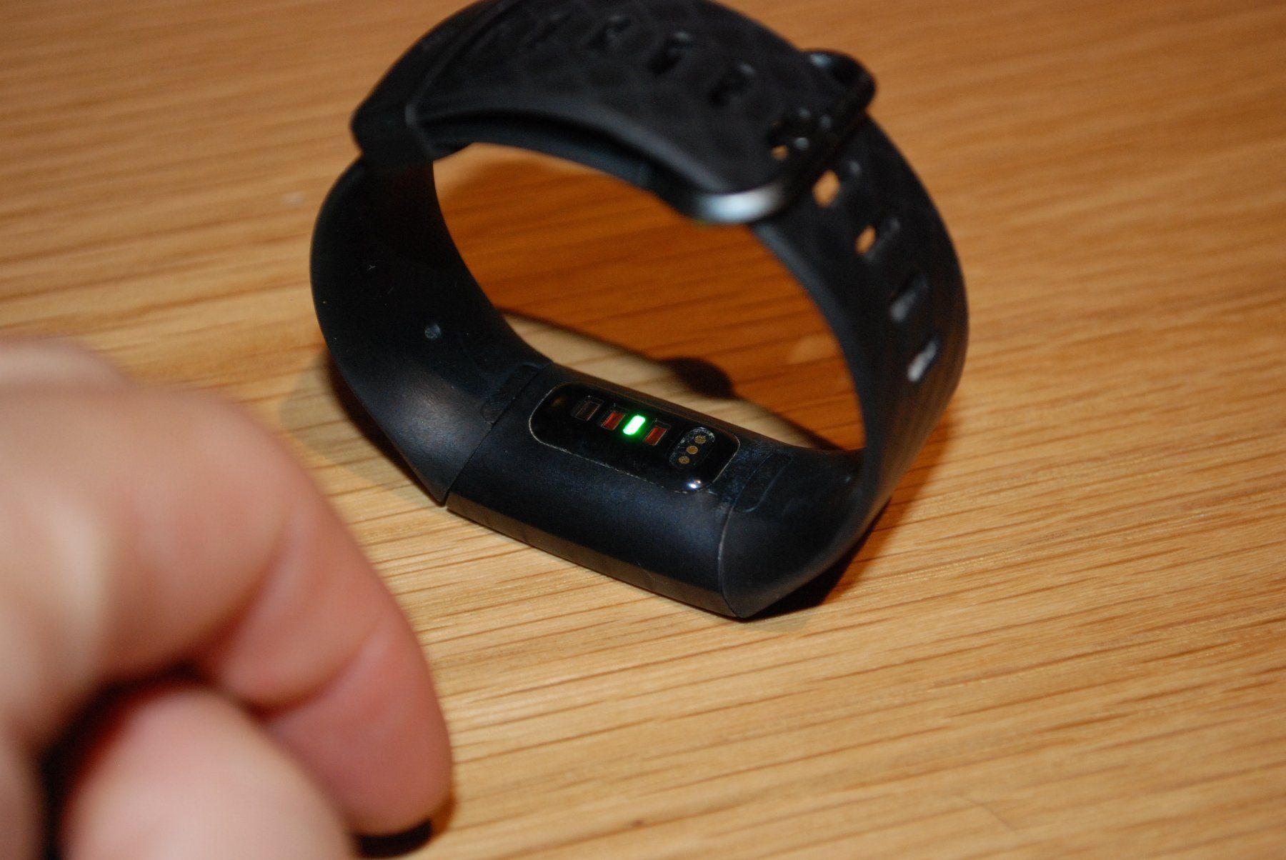 Fitbit Montres: Fitbit Charge – Défectueux à Emmenbrücke par Relio 4