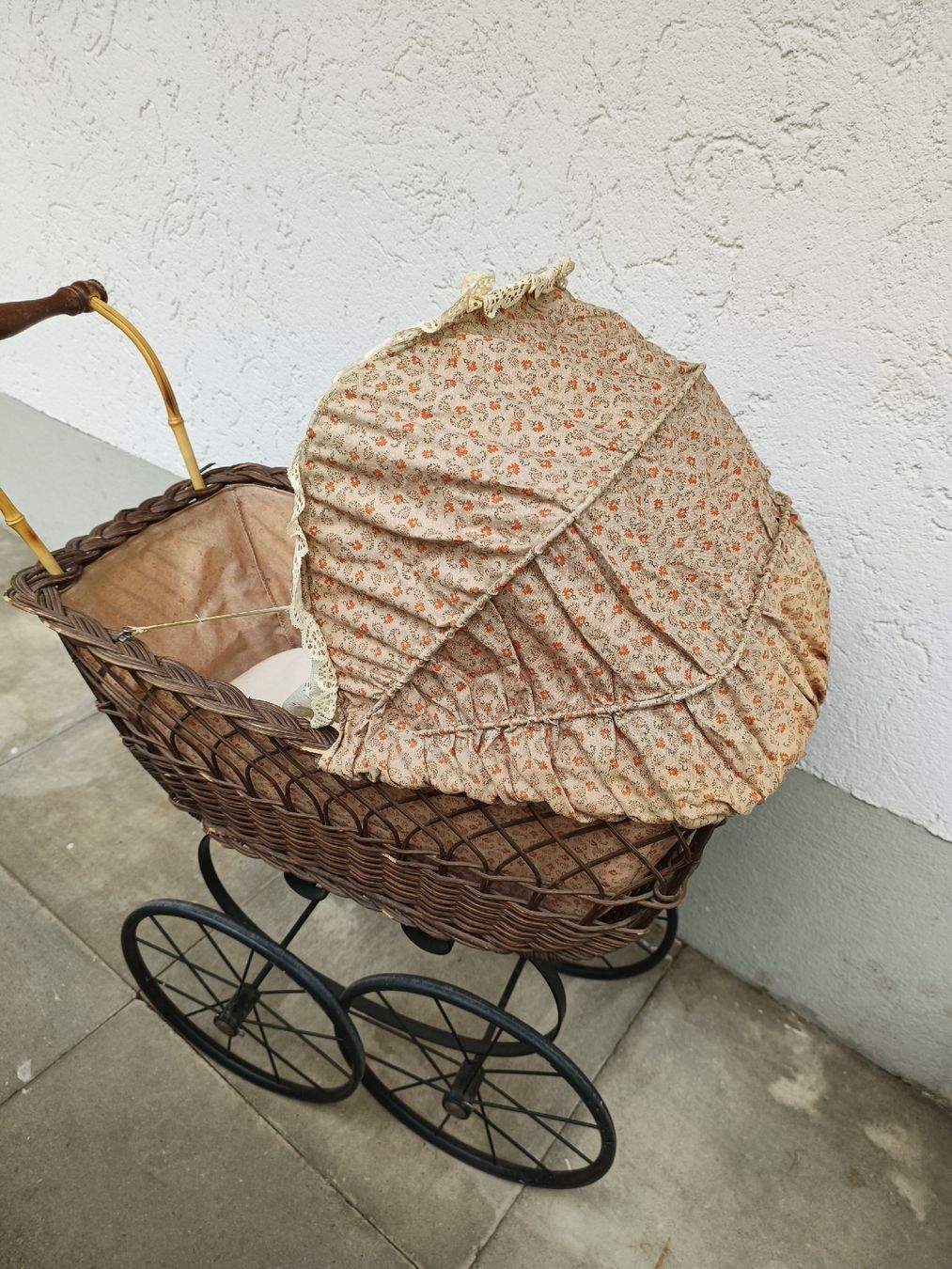 Carrozzine per bambole: Puppenwagen alt Antike – Usato da Oberhofen Thun'see venduto da cri_6md2 1