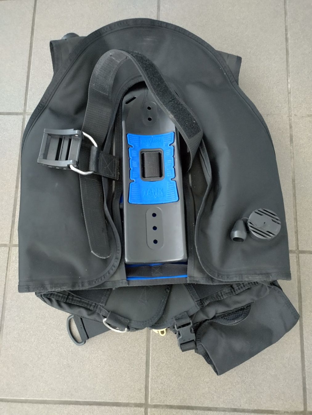 Mute per immersioni: Sea Quest Balance Back Inflation BCD - Größe L – Usato da Hombrechtikon venduto da findik 3