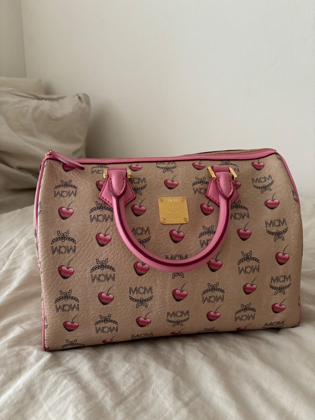 Borse da donna: MCM Tasche Beige/Pink Heart Edition – Usato da Zürich venduto da ccitylightss