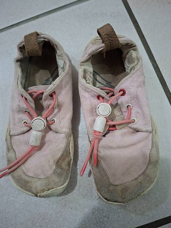 Scarpe per ragazze: Wildling Gr. 27 rosa – Usato da Uznach venduto da Criistiina 1