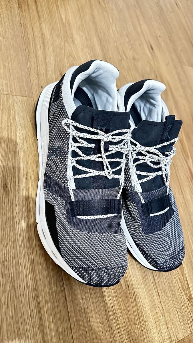 On Chaussures hommes: On Running Sneaker "Cloudnova" – D'occasion à Kriens par saleworld 1