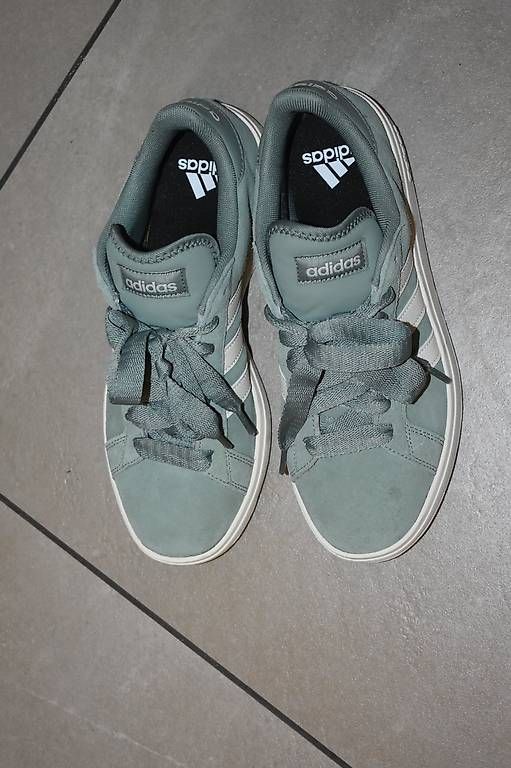 Chaussures hommes: Sneaker Adidas  – D'occasion à Schänis par he80