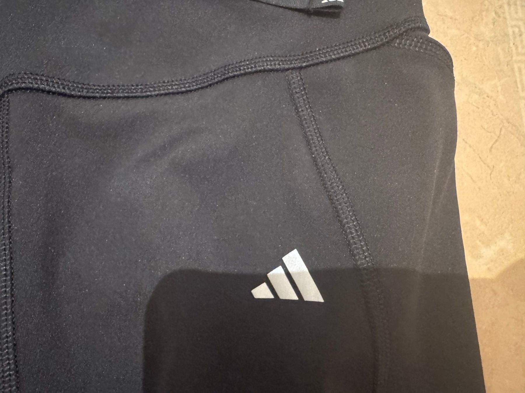 Leggings: Adidas neue Sporthose, M – Neu und originalverpackt aus Klingnau von Markus14 1